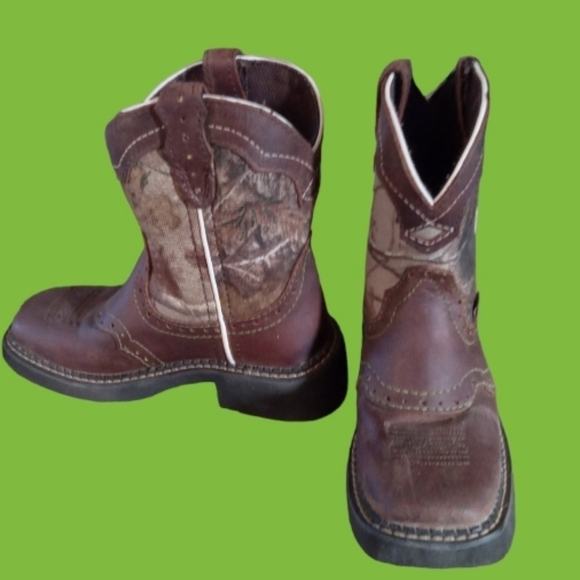 Justin Real Tree Camo Kid cowboy boots size 2 - Picture 3 of 8